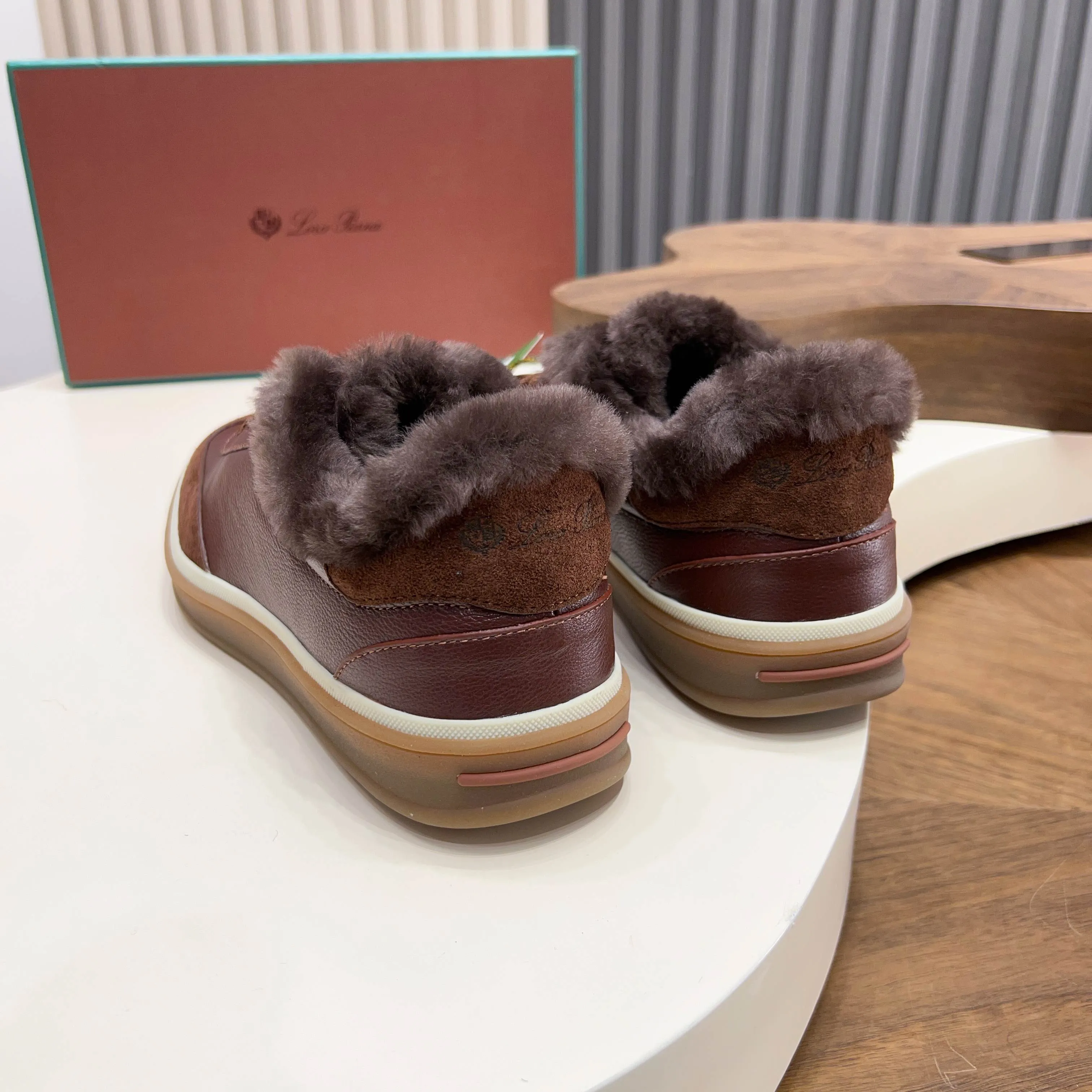 💰740 Loro Piana - Classic casual wool shoes, men's lace-up casual shoes and sneakers, high-quality lightweight and comfortable fabrics, suitable for outdoor leisure, the color is young and energetic, and it looks great with sportswear or casual suits! Code number: 39-44 (45, 46, can be customized)